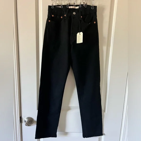 Levi’s Wedgie Straight Jeans - marked 28, fit like 24-25 - Picture 4 of 7